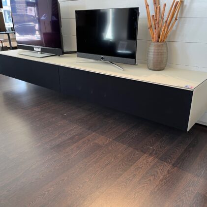 Spectral Smart Furniture - Scala - weiß satiniert  - inkl. VRA 3 Dolby Atmos Soundsystem - aus der Ausstellung