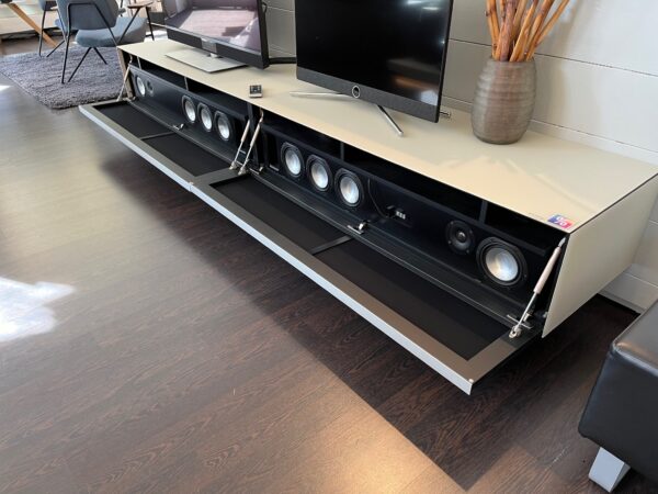 Spectral Smart Furniture - Scala - weiß satiniert  - inkl. VRA 3 Dolby Atmos Soundsystem - aus der Ausstellung – Bild 3