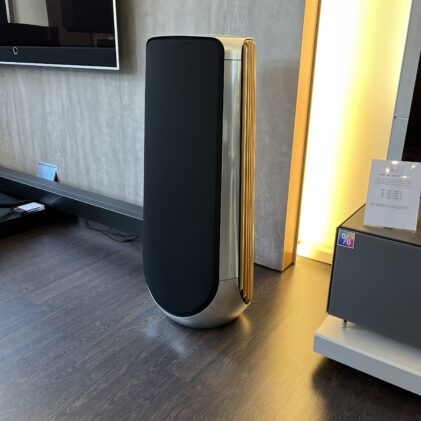B&O - Beolab 50 (Paar) Silver / Oak - Vorführlautsprecher im Auftrag zu verkaufen