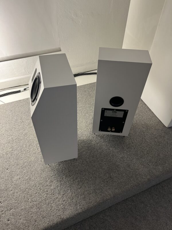 Neat Acoustics - IOTA Alpha - weiß - mit Blenden - Vorführpaar – Bild 4