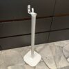 Vogels - Sound 4301 - Standfuß für Sonos Play 1 + Sonos One (1 Stück) - weiß / silber - Vorführständer – Bild 2