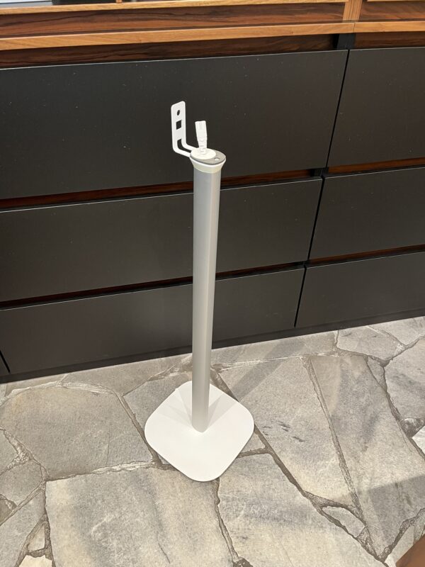 Vogels - Sound 4301 - Standfuß für Sonos Play 1 + Sonos One (1 Stück) - weiß / silber - Vorführständer – Bild 2