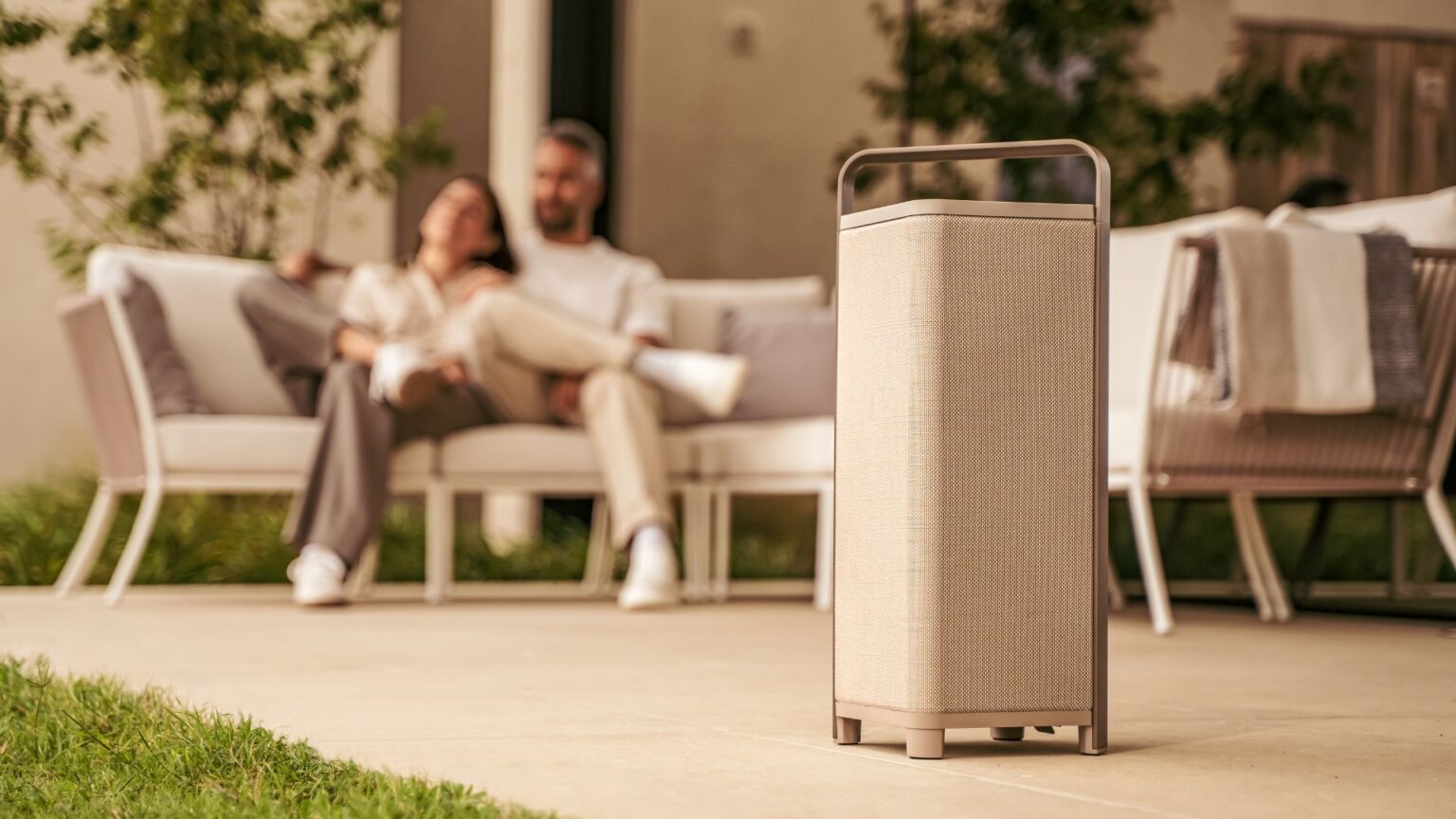 Escape P6 AIR Modernes und raumübergreifendes WLAN-Streaming mit den tragbaren Bluetooth Lautsprechern.