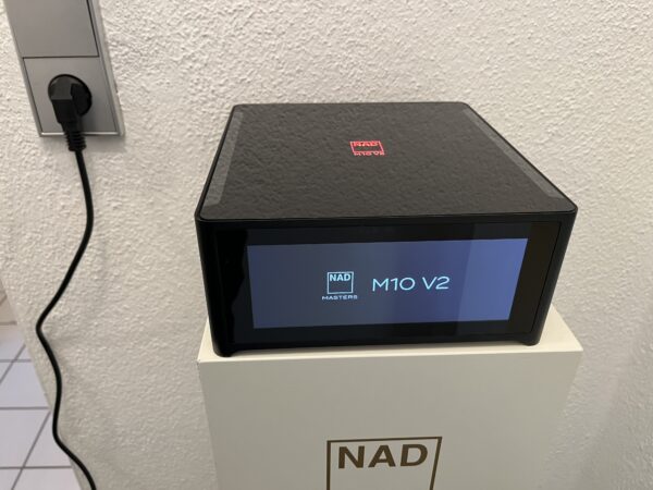 NAD - M10 V2 - BluOS™ Streaming-Vollverstärker - Vorführgerät