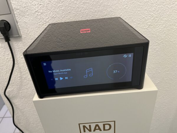 NAD - M10 V2 - BluOS™ Streaming-Vollverstärker - Vorführgerät – Bild 2