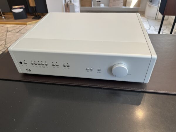 T+A - PA 1100 E - silber - Vollverstärker mit DAC - gebraucht, im Kundenauftrag inkl. Restgarantie bis 9.27!
