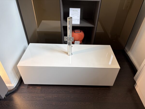 Loewe Individual Rack 110.30 in weiß hochglanz - gebraucht, im Kundenauftrag – Bild 3
