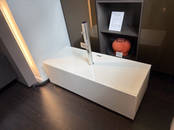 Loewe Individual Rack 110.30 in weiß hochglanz - gebraucht, im Kundenauftrag – Bild 2