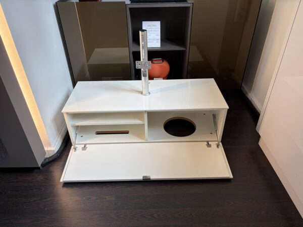 Loewe Individual Rack 110.30 in weiß hochglanz - gebraucht, im Kundenauftrag